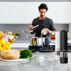 Salt and pepper mills PM-101 white and black