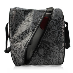 Eve II 2014 sewing machine with carrying case
