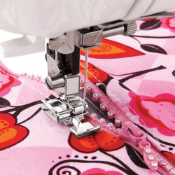 Fußzeile mit Reißverschluss (Schloss)