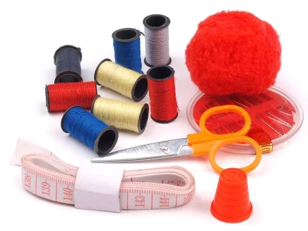 Travel sewing accessory kit