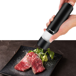 PM-101 vanilla salt and pepper grinders