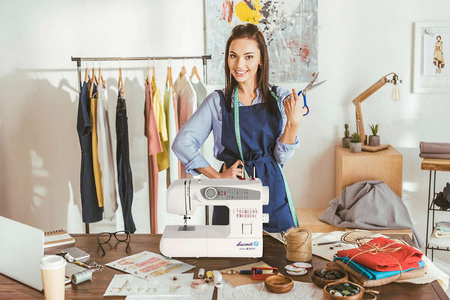 Eve II 2014 sewing machine with carrying case