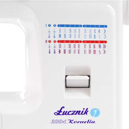 Kornelia 2004 II sewing machine with carrying case