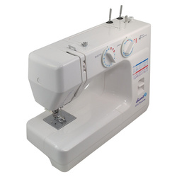 Kornelia II 2004 Nähmaschine mit Etui, Garn, Nadeln und Spulen