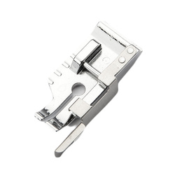 Patchwork foot with guide