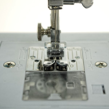 Lucznik Everyday sewing machine
