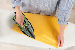 Napařovací žehlička Łucznik SI-3000 Avocado 3000 W