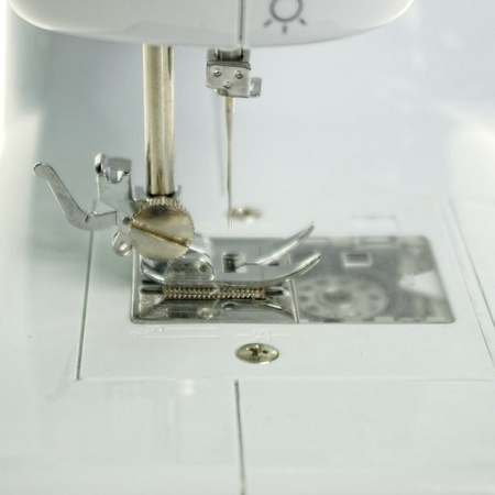 Lucznik Everyday sewing machine