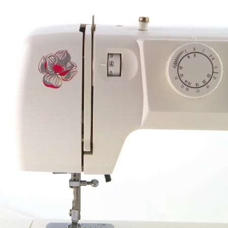 Karina 910 sewing machine with thread set