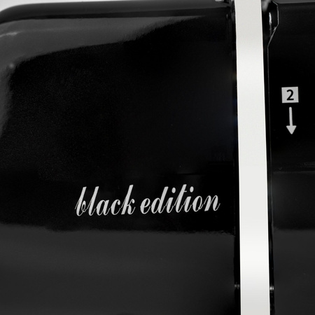 Łucznik maszyna do szycia Malwina 2070 Black Edition ze stolikiem i mini nićmi
