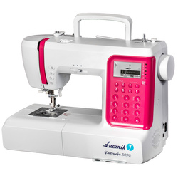 Patrycja 2090 sewing machine with a set of feet