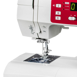 Marilyn 2018 HD sewing machine with table to expand work area