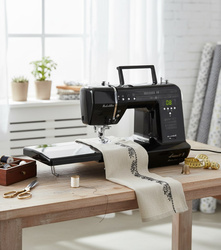 Łucznik maszyna do szycia Malwina 2070 Black Edition ze stolikiem
