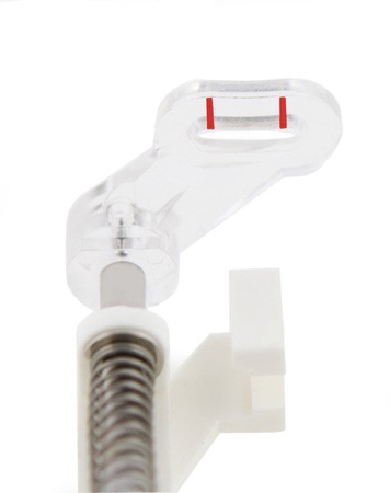 Embroidery foot closed