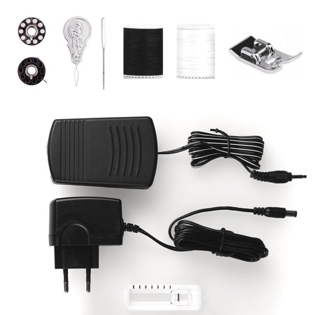 Everyday sewing machine with foot and thread set