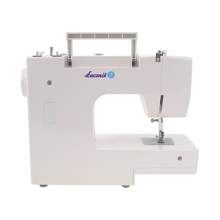 Lucznik Zofia II sewing machine with a set of accessories