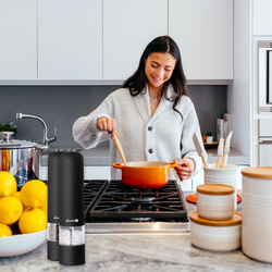 Salt and pepper grinders PM-101 black