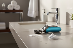 Lucznik ES-2019 men's shaver