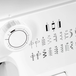 Lucznik Karina 910 sewing machine