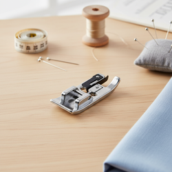 Overlock stitch foot