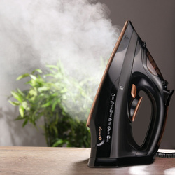 Żelazko parowe 2200 W Łucznik SI-920 + płyn do prasowania